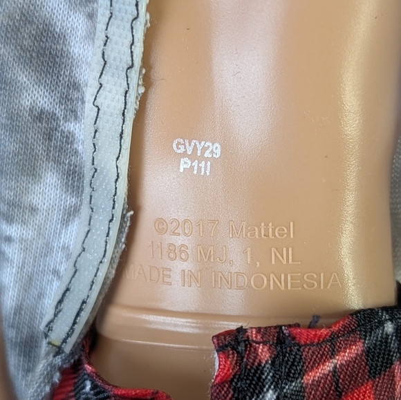 Barbie | Ken Fashionistas Doll #176 - Picture 9 of 9